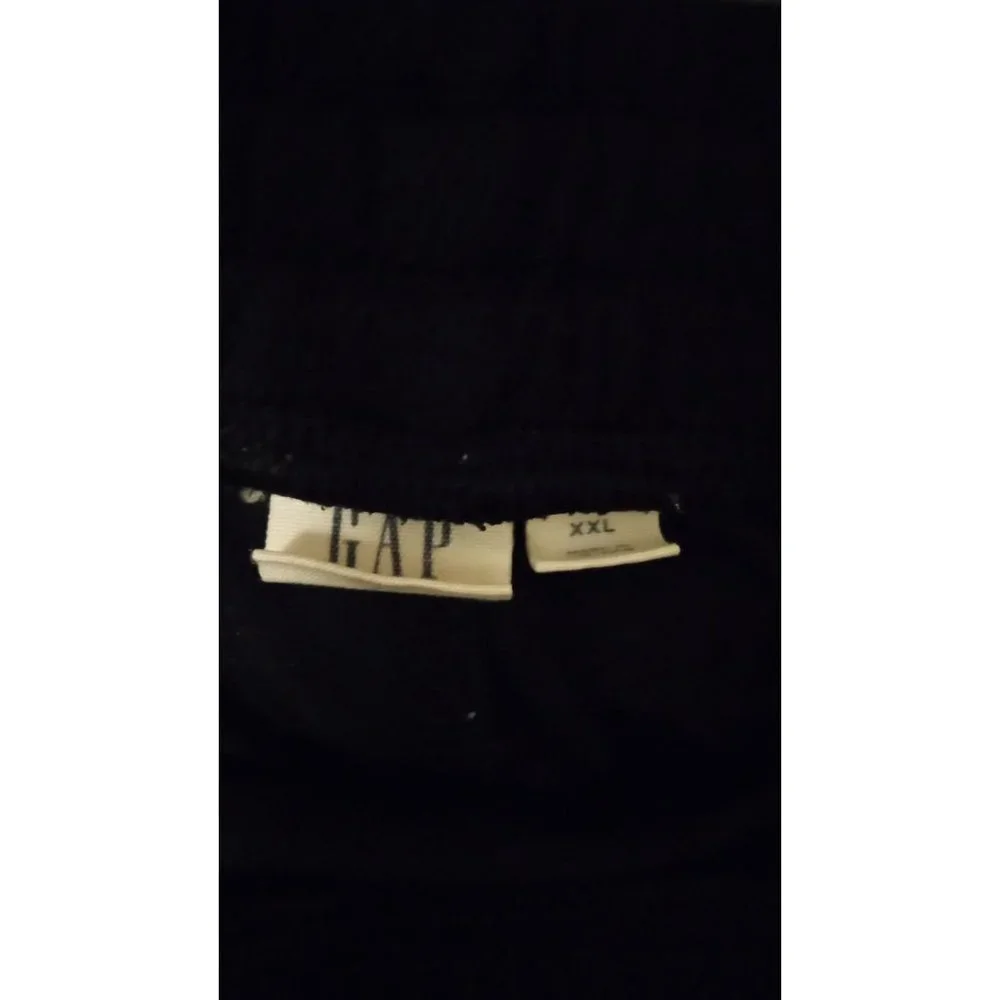 GAP boys black sport shorts‎
